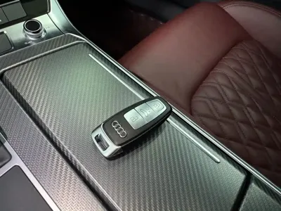 Audi A7L