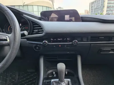 Mazda 3 Axela