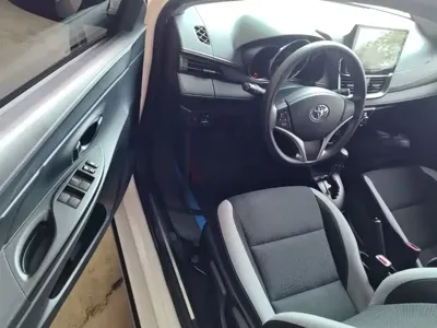 Toyota Yaris L