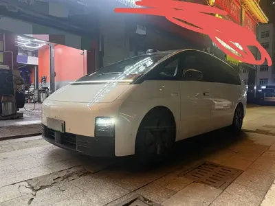 Li Auto Li MEGA
