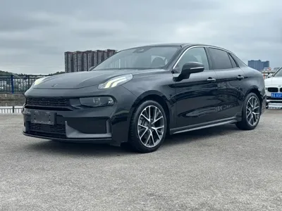 Lynk & Co 03