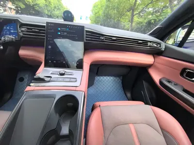 Nio EC6