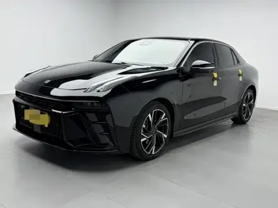 Lynk & Co 03