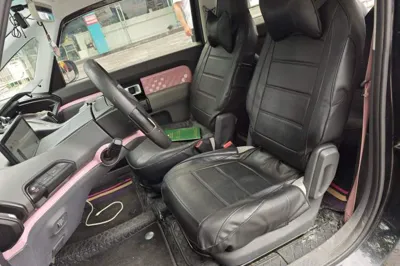Baojun E300