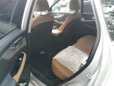 BAIC X7