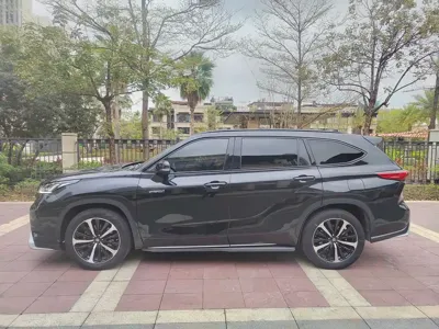 Toyota Crown Kluger