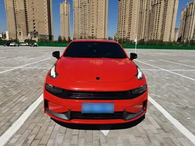 Lynk & Co 03