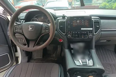 Honda UR-V