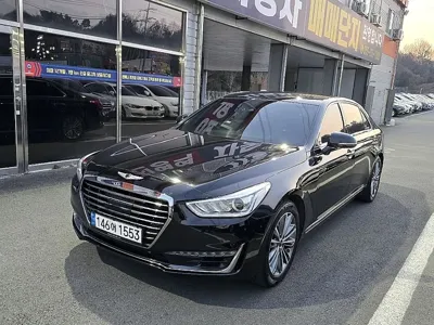 Genesis EQ900