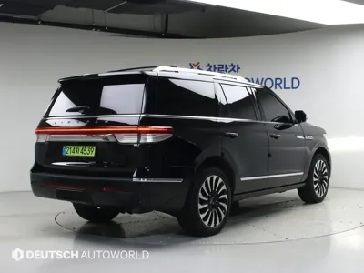 Lincoln Navigator