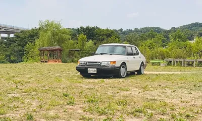 Saab 900