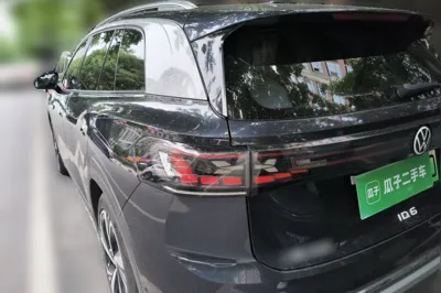 Volkswagen ID.6 Crozz