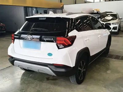 Toyota Yaris L