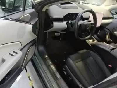 Zeekr 007
