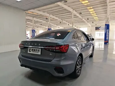 Roewe i5