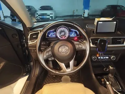Mazda 3 Axela
