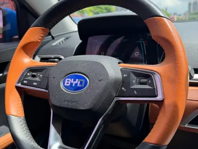 BYD e2