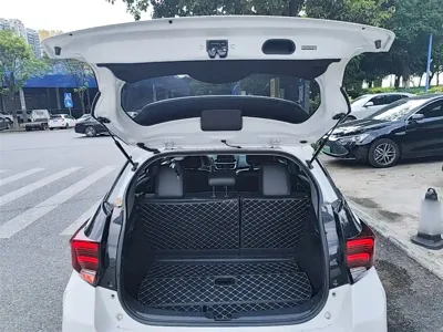 Toyota Yaris L