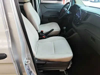 Wuling Hongguang V