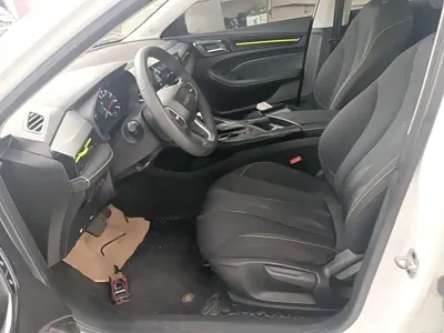 Roewe i5
