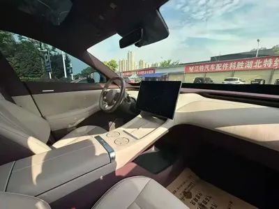 Xiaomi 小米YU7