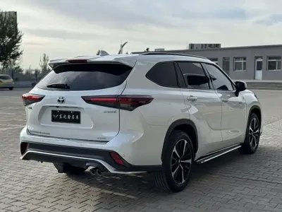 Toyota Crown Kluger