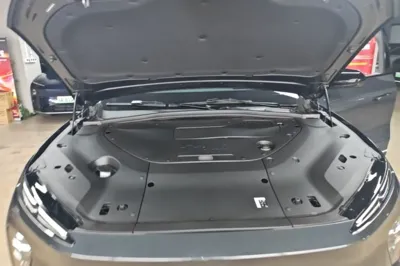 Nio ES8