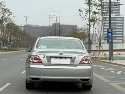 Toyota Reiz