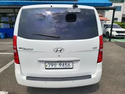 Hyundai Starex