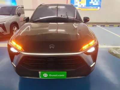 Nio ES8