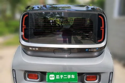 Baojun E300