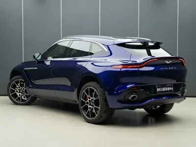 Aston Martin DBX
