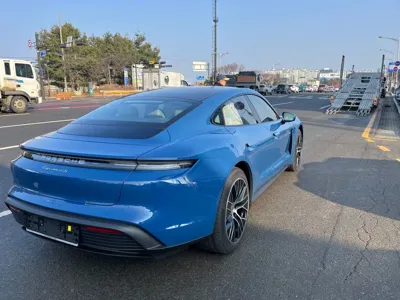 Porsche Taycan