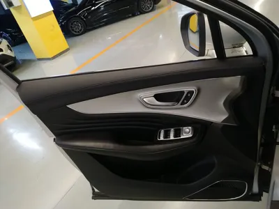 Roewe RX5 eMAX