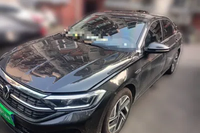 Volkswagen Sagitar