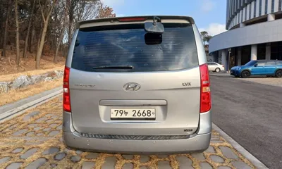 Hyundai Starex
