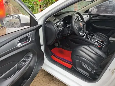 Roewe i5