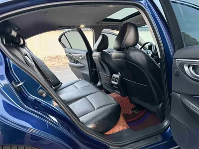 Infiniti Q50L