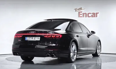 Audi S8