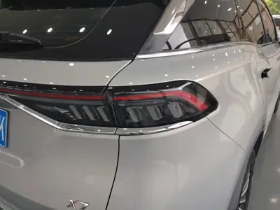 BAIC X7