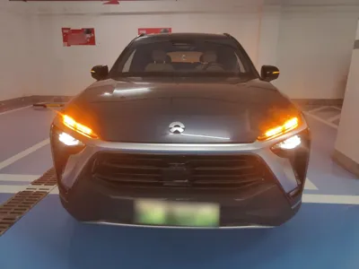 Nio ES8