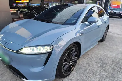 Hima Luxeed R7