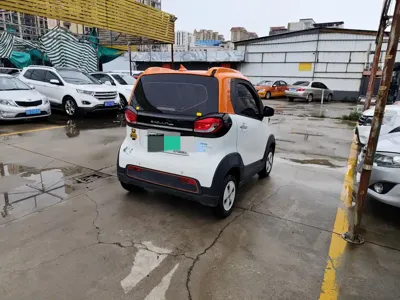 Baojun E100