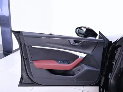 Audi A7L