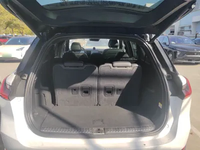 Nio ES8