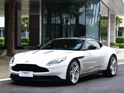 Aston Martin DB11