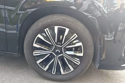 Wuling 730