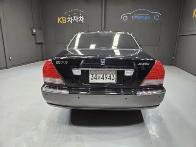 Hyundai Equus