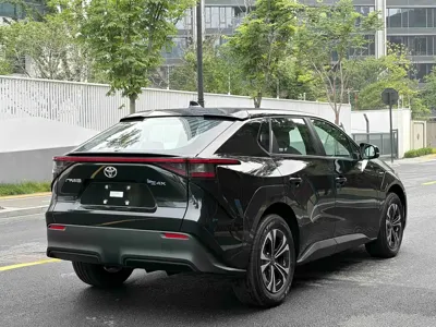 Toyota 铂智4X