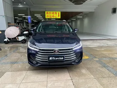 BYD MAX